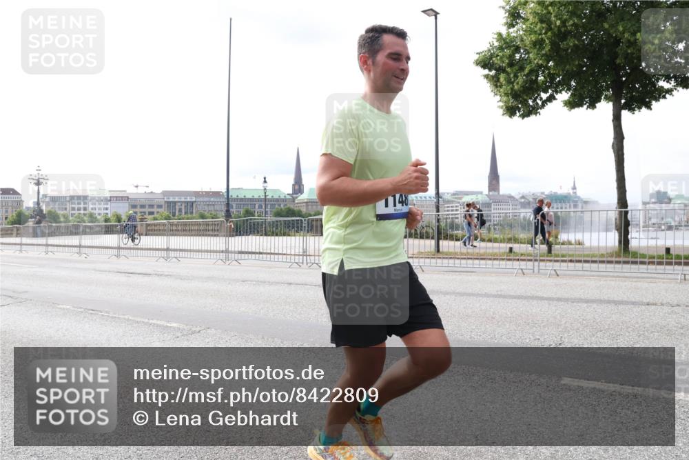 29.06.2025 - hella hamburg halbmarathon Lena Gebhardt http://msf.ph/oto/8422809 29.06.2025 10:28:00 Lombardsbrücke 1148, 1148, 2080, 3389, 3445, 5177, 5369, 5604, 5847, 6214, 6632, 7497, 7764, 7978, 8085, 8215, 9567, 9653, 9654, 9688, 10158, 10412, 10413, 11692, 11739, 12780, 12823, 12842, 13043, 13568, 13678, 13860, 14017, 14155, 14206, 15123, 15607, 15608, 16569, 16804, 16838, 17427, 17791, 18012, 18256, 18301, 18626 meine-sportfotos.de