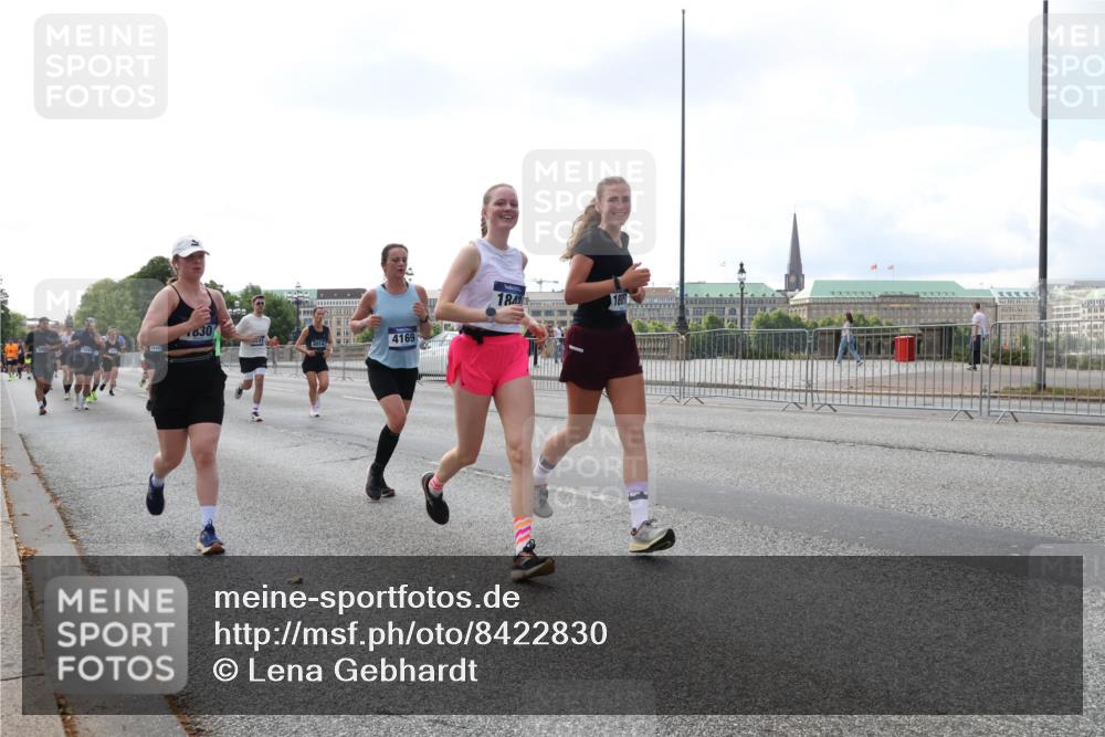 29.06.2025 - hella hamburg halbmarathon Lena Gebhardt http://msf.ph/oto/8422830 29.06.2025 10:06:03 Lombardsbrücke 030, 6014, 4169, 1842, 1229, 1448, 1830, 1842, 2471, 2540, 3062, 3461, 3929, 4169, 4542, 4868, 5431, 5762, 6014, 6314, 7138, 7741, 8051, 8316, 8894, 8909, 9339, 9361, 9477, 9917, 10781, 10791, 10998, 11958, 13042, 13054, 13481, 13863, 14369, 14987, 15113, 15145, 15229, 15537, 15766, 15772, 16441, 16687, 17239, 17731, 17740, 17746, 17885, 18768, 18857, 18966, 18973, 19248 meine-sportfotos.de