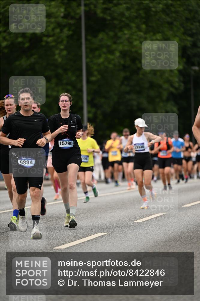 29.06.2025 - hella hamburg halbmarathon Dr. Thomas Lammeyer http://msf.ph/oto/8422846 29.06.2025 10:48:24 Kennedybrücke 1026, 1400, 1459, 1802, 1804, 2258, 2343, 2674, 2733, 3065, 3597, 4636, 4866, 5001, 5127, 5192, 5201, 5214, 5649, 5902, 5905, 6226, 6334, 6931, 7197, 8058, 8504, 8591, 9704, 9879, 10006, 10097, 10220, 10285, 10553, 11093, 11279 meine-sportfotos.de