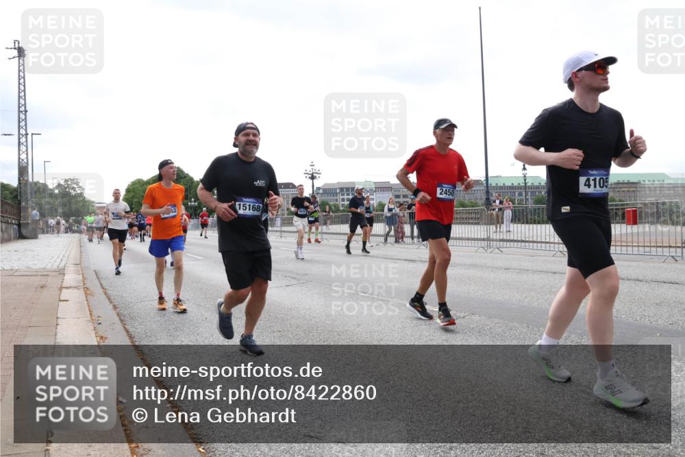 29.06.2025 - hella hamburg halbmarathon Lena Gebhardt http://msf.ph/oto/8422860 29.06.2025 10:43:03 Lombardsbrücke 2450, 15168, 4105, 1149, 1467, 1656, 1788, 1816, 1964, 2103, 2158, 2267, 2361, 2401, 2450, 2509, 2940, 2941, 2971, 3074, 3283, 3329, 3378, 3518, 3638, 3764, 4056, 4092, 4105, 4177, 4302, 4334, 4385, 4680, 5067, 5268, 5417, 5610, 5720, 5755, 5967, 6120, 6764, 7043, 7461, 7513, 7872, 8161, 8184, 8435, 8529, 8795, 8991, 9072, 9304, 9378, 9644, 9976, 10008, 10180, 10454, 10697, 11142, 11710, 12151, 12441, 13049, 13241 meine-sportfotos.de