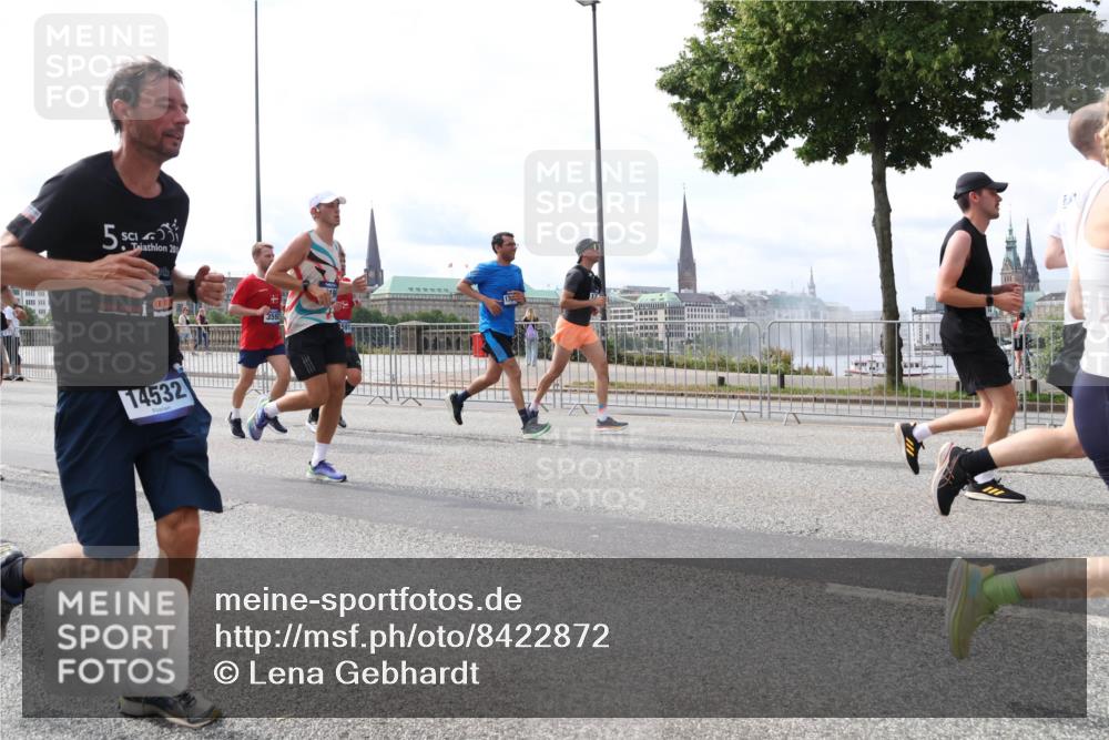 29.06.2025 - hella hamburg halbmarathon Lena Gebhardt http://msf.ph/oto/8422872 29.06.2025 10:18:50 Lombardsbrücke 20, 14532, 1234, 1349, 1521, 1718, 1820, 2096, 2703, 2781, 2802, 2821, 3026, 3105, 3118, 3202, 3529, 3591, 3592, 3631, 4123, 4383, 4718, 4802, 4845, 5049, 5264, 5266, 5323, 5834, 5909, 5910, 6194, 6249, 6332, 6413, 6533, 6736, 7051, 7121, 7160, 7214, 7252, 7454, 8341, 8665, 8780, 9222, 9270, 9272, 9276, 9505, 9549, 9586, 9658, 9748, 9756, 9757, 10037, 10172, 10467, 10502, 10659, 10687, 10816, 12541, 12548, 12552, 12703, 13341 meine-sportfotos.de