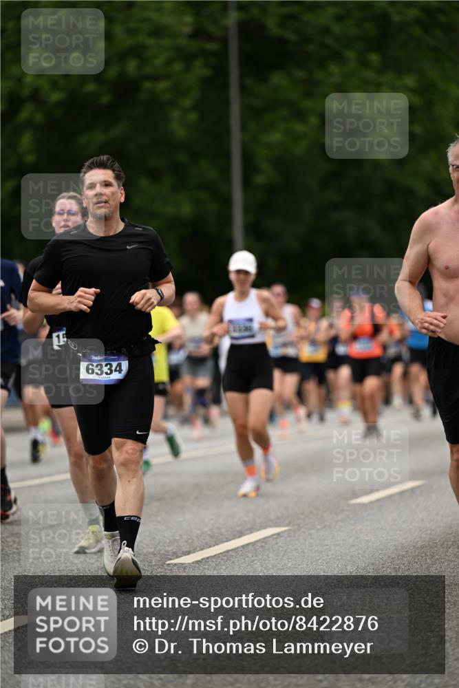 29.06.2025 - hella hamburg halbmarathon Dr. Thomas Lammeyer http://msf.ph/oto/8422876 29.06.2025 10:48:26 Kennedybrücke 1026, 1400, 1459, 1802, 1804, 2258, 2674, 2733, 3065, 3597, 4636, 4866, 5001, 5127, 5192, 5201, 5649, 5902, 5905, 6226, 6334, 6931, 7197, 8058, 8504, 8591, 9704, 9879, 10006, 10097, 10220, 10285, 10553, 11093 meine-sportfotos.de