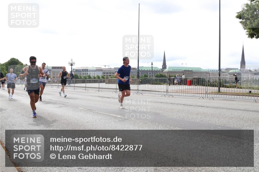 29.06.2025 - hella hamburg halbmarathon Lena Gebhardt http://msf.ph/oto/8422877 29.06.2025 10:28:03 Lombardsbrücke 15607, 1148, 2080, 3389, 3445, 5177, 5369, 5604, 5847, 6214, 6632, 7497, 7667, 7764, 7978, 8085, 8215, 8327, 9567, 9653, 9654, 9688, 10412, 10413, 11692, 11739, 12780, 12823, 12842, 13043, 13045, 13296, 13568, 13678, 13860, 14017, 14155, 14206, 15123, 15607, 15608, 16569, 16804, 16838, 17427, 18012, 18256, 18301, 18626 meine-sportfotos.de