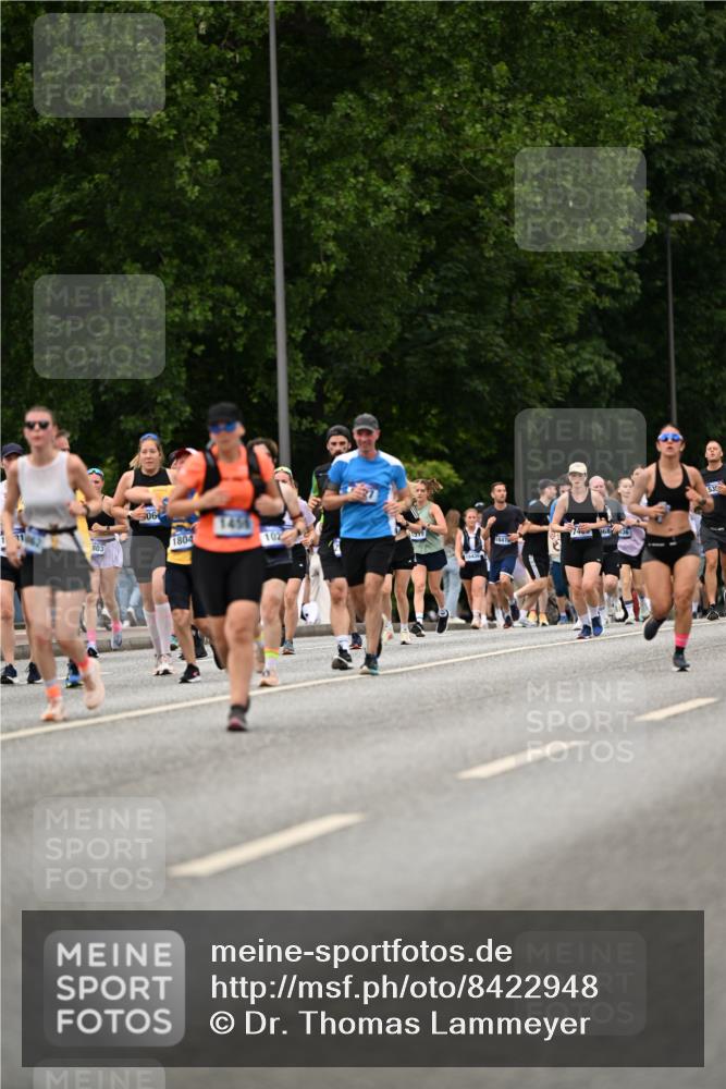 29.06.2025 - hella hamburg halbmarathon Dr. Thomas Lammeyer http://msf.ph/oto/8422948 29.06.2025 10:48:29 Kennedybrücke 1026, 1095, 1400, 1459, 1802, 1804, 2073, 2258, 2674, 2733, 3065, 3597, 4636, 4866, 4968, 5001, 5127, 5192, 5201, 5355, 5649, 5902, 5905, 6226, 6334, 6931, 7197, 8058, 8504, 8591, 8870, 9879, 10006, 10097, 10220, 10285, 10553, 11093 meine-sportfotos.de