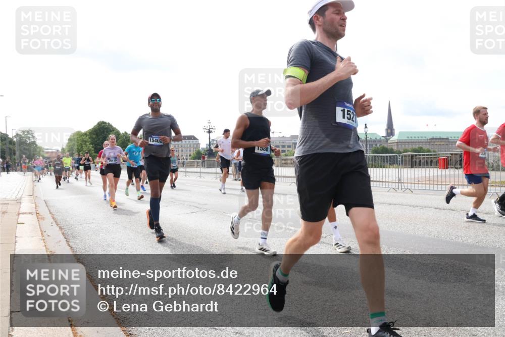 29.06.2025 - hella hamburg halbmarathon Lena Gebhardt http://msf.ph/oto/8422964 29.06.2025 10:18:51 Lombardsbrücke 19130, 15402, 15881, 1521, 1234, 1349, 1521, 1718, 1755, 1820, 2096, 2703, 2781, 2802, 2821, 3026, 3105, 3118, 3202, 3529, 3591, 3592, 3631, 4123, 4383, 4718, 4802, 4845, 5049, 5264, 5266, 5323, 5834, 5910, 6194, 6249, 6332, 6413, 6482, 6533, 6736, 7051, 7121, 7160, 7214, 7252, 7454, 8341, 8665, 8780, 9222, 9270, 9272, 9276, 9505, 9549, 9586, 9658, 9748, 9756, 9757, 10037, 10172, 10467, 10502, 10659, 10687, 10816, 12541, 12548, 12552, 12703, 13341 meine-sportfotos.de