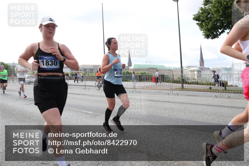 29.06.2025 - hella hamburg halbmarathon Lena Gebhardt http://msf.ph/oto/8422970 29.06.2025 10:06:04 Lombardsbrücke 7741, 1830, 4169, 1229, 1245, 1448, 1830, 1842, 2471, 2540, 3062, 3461, 3929, 4169, 4542, 4868, 5431, 5762, 6014, 6314, 7138, 7741, 8051, 8316, 8894, 8909, 9339, 9361, 9477, 9917, 10781, 10791, 10998, 11958, 13042, 13054, 13481, 13863, 14369, 14987, 15113, 15145, 15229, 15462, 15537, 15766, 15772, 16441, 16687, 17239, 17731, 17740, 17746, 17885, 18768, 18857, 18966, 18973, 19248 meine-sportfotos.de
