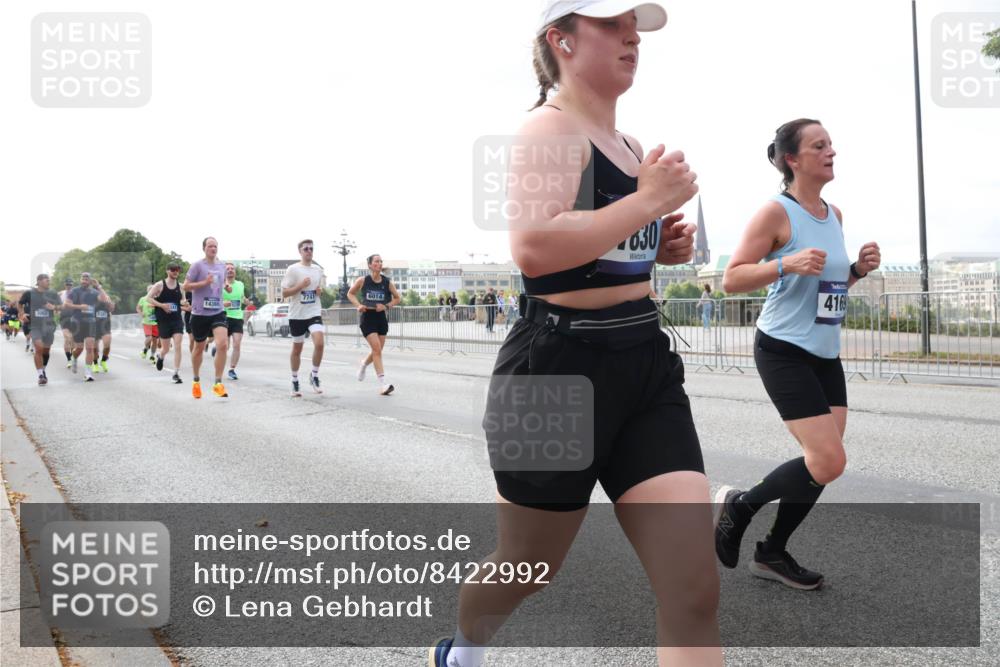 29.06.2025 - hella hamburg halbmarathon Lena Gebhardt http://msf.ph/oto/8422992 29.06.2025 10:06:05 Lombardsbrücke 7741, 6014, 14369, 3062, 030, 4169, 1229, 1245, 1448, 1766, 1830, 1842, 2471, 2540, 3062, 3461, 3929, 4169, 4542, 4868, 5431, 5762, 6014, 6314, 7138, 7741, 8051, 8316, 8894, 8909, 9339, 9361, 9477, 9917, 10781, 10791, 10998, 13042, 13054, 13481, 13863, 14369, 14987, 15113, 15145, 15229, 15462, 15537, 15766, 15772, 16441, 16687, 17239, 17731, 17740, 17746, 17885, 18768, 18857, 18966, 18973, 19248 meine-sportfotos.de