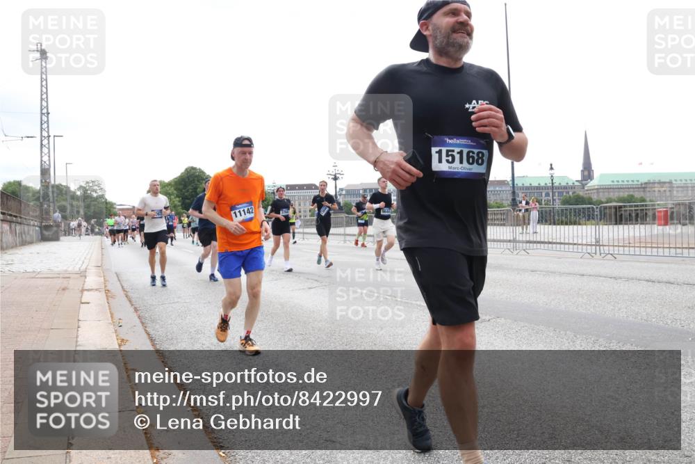 29.06.2025 - hella hamburg halbmarathon Lena Gebhardt http://msf.ph/oto/8422997 29.06.2025 10:43:04 Lombardsbrücke 11142, 9644, 15168, 1149, 1467, 1656, 1788, 1816, 1878, 1964, 2103, 2158, 2267, 2361, 2401, 2450, 2509, 2940, 2941, 2971, 3074, 3238, 3283, 3329, 3378, 3518, 3638, 3764, 4056, 4092, 4105, 4177, 4302, 4334, 4385, 4680, 5067, 5268, 5417, 5610, 5720, 5755, 5967, 6120, 6764, 7043, 7461, 7513, 7872, 8161, 8184, 8435, 8529, 8795, 8991, 9072, 9304, 9378, 9644, 9976, 10008, 10180, 10454, 10697, 11142, 11710, 12151, 12441, 13049, 13241 meine-sportfotos.de