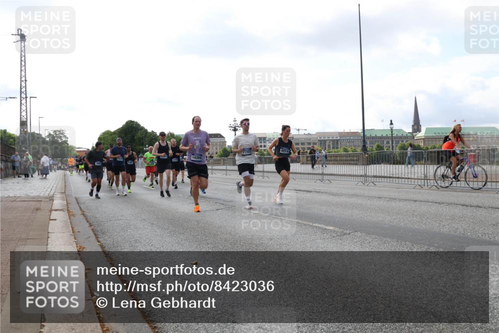 29.06.2025 - hella hamburg halbmarathon Lena Gebhardt http://msf.ph/oto/8423036 29.06.2025 10:06:05 Lombardsbrücke 7741, 1304, 14369, 5361, 6014, 1229, 1245, 1448, 1766, 1830, 1842, 2471, 2540, 3062, 3461, 3929, 4169, 4542, 4868, 5431, 5762, 6014, 6314, 7138, 7741, 8051, 8316, 8894, 8909, 9339, 9361, 9477, 9917, 10781, 10791, 10998, 13042, 13054, 13481, 13863, 14369, 14987, 15113, 15145, 15229, 15462, 15537, 15766, 15772, 16441, 16687, 17239, 17731, 17740, 17746, 17885, 18768, 18857, 18966, 18973, 19248 meine-sportfotos.de