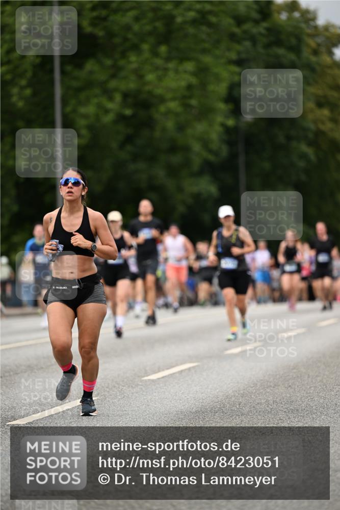 29.06.2025 - hella hamburg halbmarathon Dr. Thomas Lammeyer http://msf.ph/oto/8423051 29.06.2025 10:48:36 Kennedybrücke 1026, 1095, 1400, 1459, 1802, 1804, 2073, 2258, 2674, 2733, 3065, 3597, 4636, 4866, 4968, 5001, 5127, 5192, 5201, 5355, 5902, 5905, 6036, 6226, 6334, 7489, 8058, 8591, 8763, 8870, 9331, 9333, 9879, 10006, 10097, 10220, 10285, 10553, 10707, 11093 meine-sportfotos.de