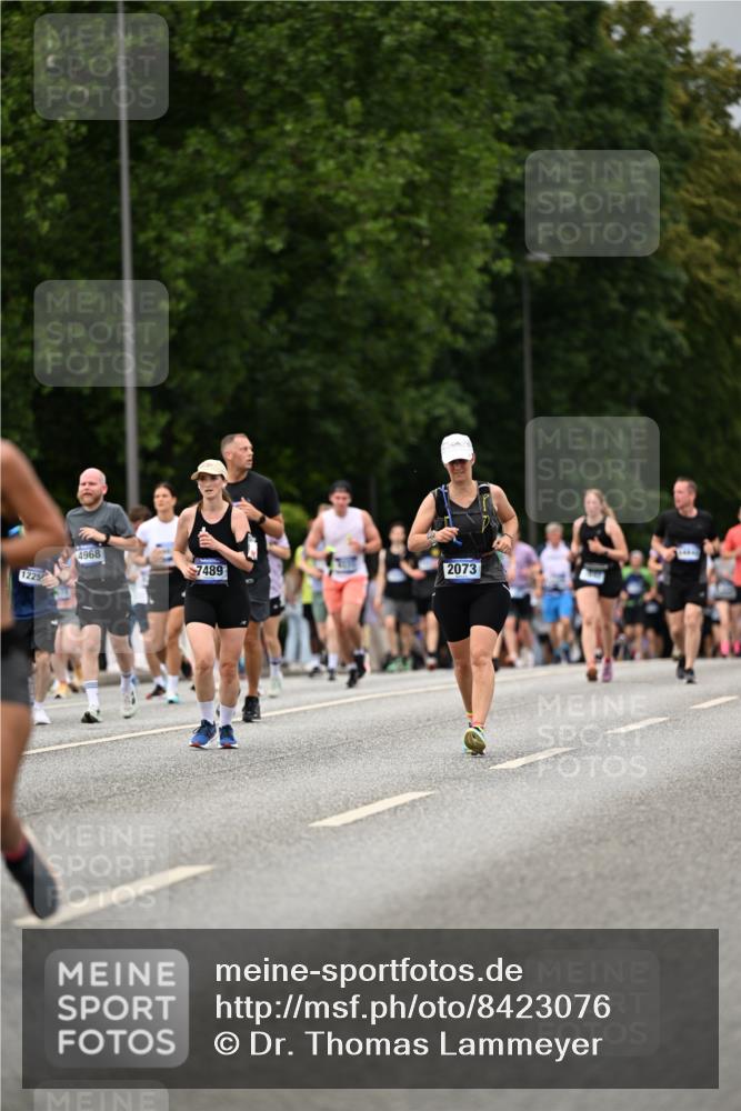 29.06.2025 - hella hamburg halbmarathon Dr. Thomas Lammeyer http://msf.ph/oto/8423076 29.06.2025 10:48:37 Kennedybrücke 1026, 1095, 1400, 1459, 1802, 1804, 2073, 2186, 2258, 2674, 2733, 3065, 3597, 4636, 4866, 4968, 5127, 5355, 5902, 5905, 6036, 6226, 6334, 7489, 8058, 8591, 8763, 8870, 9331, 9333, 9879, 10006, 10097, 10220, 10285, 10553, 10707, 11093 meine-sportfotos.de