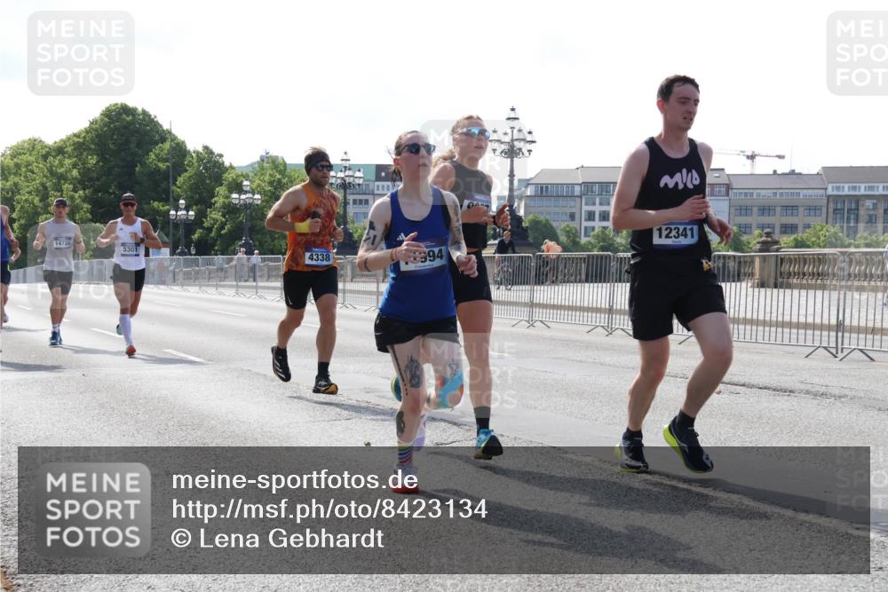 29.06.2025 - hella hamburg halbmarathon Lena Gebhardt http://msf.ph/oto/8423134 29.06.2025 09:42:58 Lombardsbrücke 14728, 5301, 4338, 994, 12341, 4338, 5301, 5612, 7331, 7855, 9097, 9269, 9385, 10468, 11078, 11228, 11994, 12341, 12360, 12529, 12992, 13346, 13872, 13913, 14728, 14753, 14836, 16615, 17614, 18037, 18740, 19041, 19042, 19050, 19076, 19078 meine-sportfotos.de