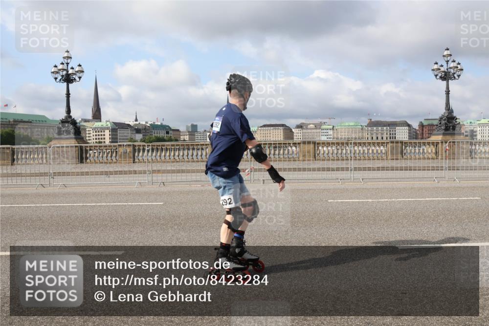 29.06.2025 - hella hamburg halbmarathon Lena Gebhardt http://msf.ph/oto/8423284 29.06.2025 08:57:59 Lombardsbrücke 292 meine-sportfotos.de
