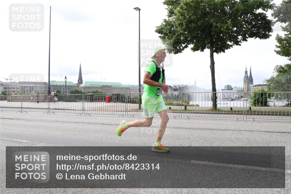 29.06.2025 - hella hamburg halbmarathon Lena Gebhardt http://msf.ph/oto/8423314 29.06.2025 10:28:11 Lombardsbrücke 1148, 2080, 3445, 5177, 5369, 5604, 5847, 6632, 7497, 7667, 8215, 8327, 9567, 9653, 9654, 9688, 11692, 11739, 12780, 12823, 12842, 13043, 13045, 13296, 13400, 13568, 13678, 13860, 14017, 14155, 15123, 15607, 15608, 16569, 16804, 18256, 18301, 18604, 18626, 19180 meine-sportfotos.de
