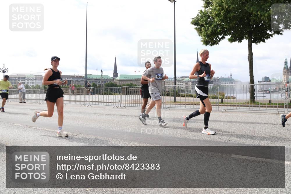 29.06.2025 - hella hamburg halbmarathon Lena Gebhardt http://msf.ph/oto/8423383 29.06.2025 10:18:57 Lombardsbrücke 17571, 9549, 7051, 1234, 1349, 1521, 1718, 1755, 1820, 2096, 2703, 2781, 2802, 2821, 3026, 3105, 3118, 3202, 3529, 3591, 3592, 3631, 4383, 4718, 4802, 4845, 5034, 5049, 5080, 5098, 5264, 5266, 5323, 5429, 5834, 5910, 6194, 6249, 6413, 6477, 6482, 6533, 6736, 7051, 7121, 7214, 7252, 7454, 8341, 8665, 8761, 8778, 8780, 9270, 9272, 9276, 9505, 9549, 9586, 9652, 9658, 9748, 9756, 9757, 10037, 10172, 10467, 10502, 10816, 12541, 12548, 12552, 12703 meine-sportfotos.de