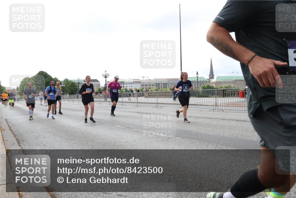 29.06.2025 - hella hamburg halbmarathon Lena Gebhardt http://msf.ph/oto/8423500 29.06.2025 10:06:10 Lombardsbrücke 144, 8051, 13054, 14987, 4542, 1229, 1245, 1448, 1766, 1830, 1842, 2471, 2540, 3062, 3929, 4169, 4542, 4666, 4868, 5431, 5762, 6014, 6314, 7138, 7741, 8051, 8316, 8894, 8909, 9339, 9361, 9477, 9560, 9917, 10214, 10297, 10781, 13042, 13054, 13481, 13863, 14369, 14987, 15113, 15145, 15229, 15462, 15537, 15766, 15772, 15858, 16441, 16687, 17239, 17740, 17746, 17885, 18042, 18575, 18768, 18857, 18910, 18913, 18966, 18973 meine-sportfotos.de