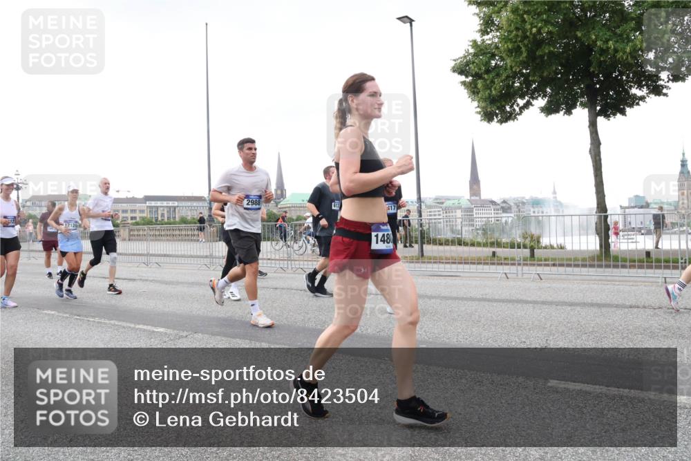 29.06.2025 - hella hamburg halbmarathon Lena Gebhardt http://msf.ph/oto/8423504 29.06.2025 10:53:05 Lombardsbrücke 12129, 12128, 2988, 613, 17, 1480, 1369, 1826, 2146, 2291, 2362, 2409, 2701, 2988, 3140, 3227, 3787, 4195, 4591, 4626, 4729, 5428, 6135, 6521, 7032, 7483, 7681, 7737, 8212, 8414, 8641, 9545, 9764, 10043, 10055, 10417, 10490, 10568, 10600, 10661, 10879, 10981, 11520, 11524, 11919, 12127, 12128, 12193, 12219, 12700, 12994, 13489, 13916, 13917, 14009, 14038, 14765, 14807, 14977, 14979, 16137 meine-sportfotos.de