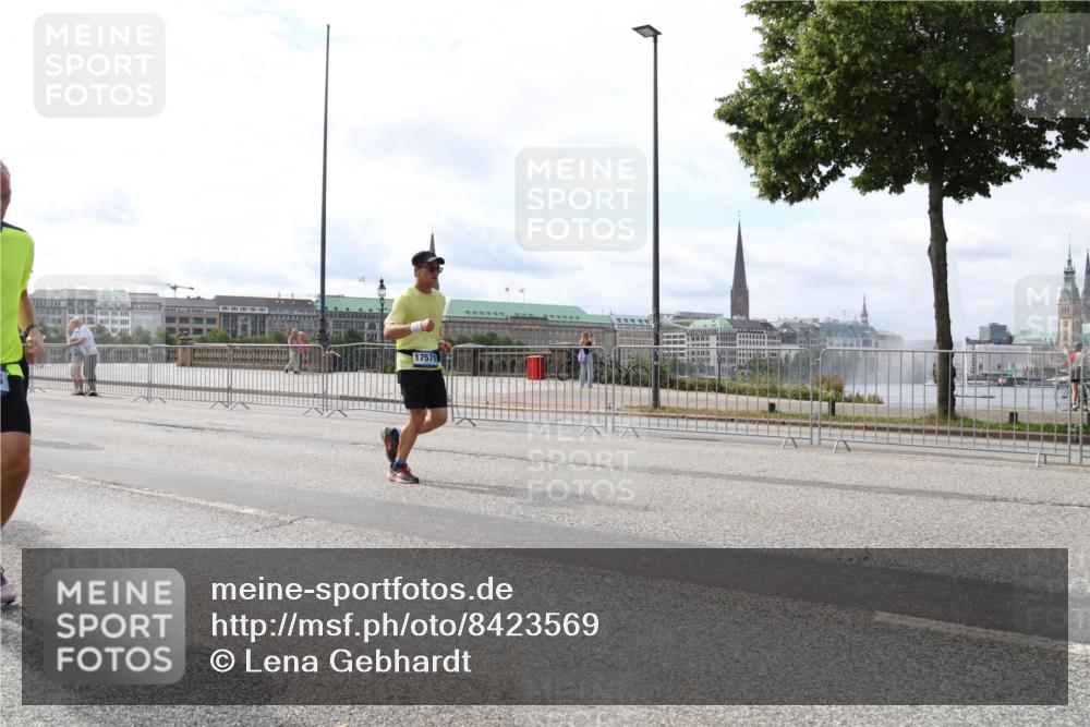29.06.2025 - hella hamburg halbmarathon Lena Gebhardt http://msf.ph/oto/8423569 29.06.2025 10:18:59 Lombardsbrücke 17571, 1234, 1349, 1521, 1718, 1755, 2096, 2311, 2703, 2781, 2802, 2821, 3026, 3105, 3118, 3202, 3529, 3591, 3592, 3631, 4383, 4718, 4802, 4845, 5034, 5049, 5080, 5098, 5178, 5264, 5266, 5323, 5429, 5834, 5910, 6194, 6249, 6413, 6477, 6482, 6533, 6736, 7051, 7121, 7214, 7252, 7454, 8665, 8761, 8778, 8780, 9252, 9270, 9272, 9276, 9505, 9549, 9652, 9658, 9756, 9757, 10037, 10172, 10467, 10502, 10816, 12541, 12548, 12552, 12703 meine-sportfotos.de