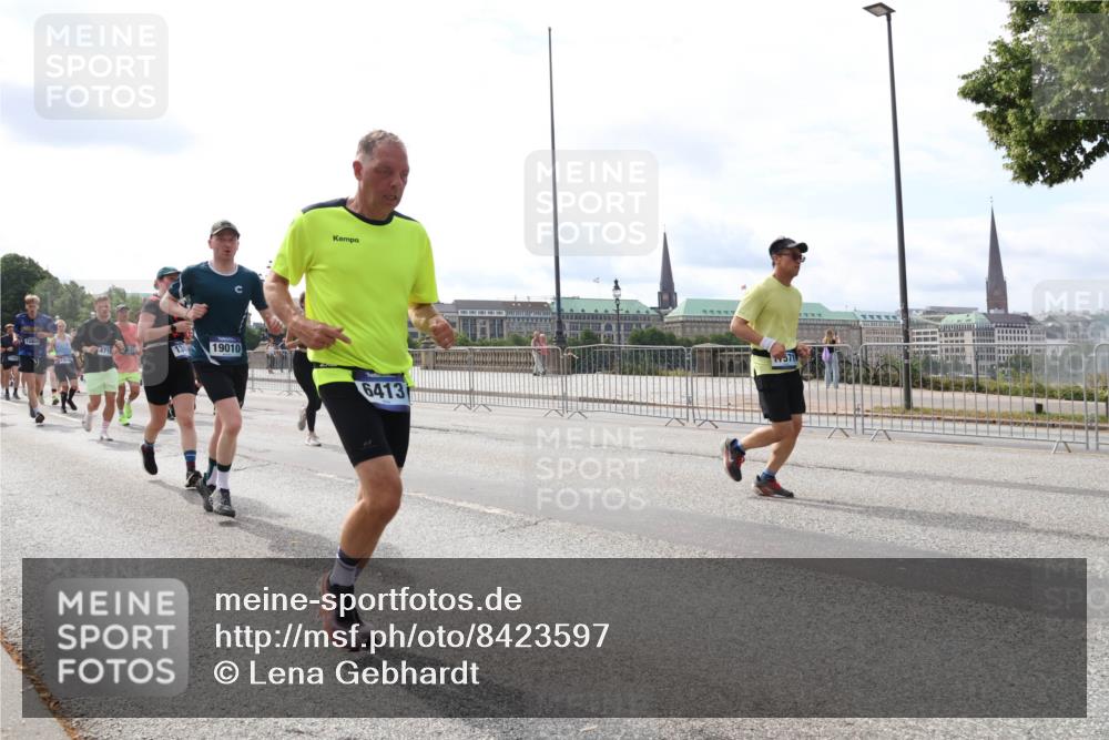 29.06.2025 - hella hamburg halbmarathon Lena Gebhardt http://msf.ph/oto/8423597 29.06.2025 10:18:59 Lombardsbrücke 13, 19010, 6413, 17571, 1234, 1349, 1521, 1718, 1755, 2096, 2311, 2703, 2781, 2802, 2821, 3026, 3105, 3118, 3202, 3529, 3591, 3592, 3631, 4383, 4718, 4802, 4845, 5034, 5049, 5080, 5098, 5178, 5264, 5266, 5323, 5429, 5834, 5910, 6194, 6249, 6413, 6477, 6482, 6533, 6736, 7051, 7121, 7214, 7252, 7454, 8665, 8761, 8778, 8780, 9252, 9270, 9272, 9276, 9505, 9549, 9652, 9658, 9756, 9757, 10037, 10172, 10467, 10502, 10816, 12541, 12548, 12552, 12703 meine-sportfotos.de