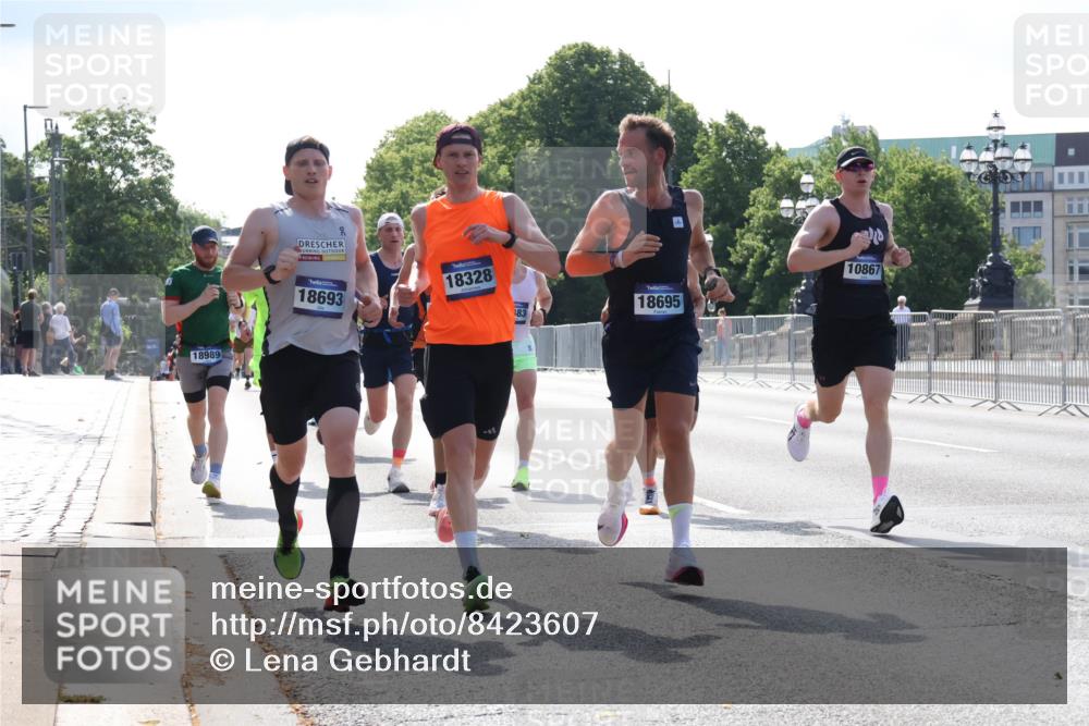 29.06.2025 - hella hamburg halbmarathon Lena Gebhardt http://msf.ph/oto/8423607 29.06.2025 09:43:07 Lombardsbrücke 18989, 18693, 18328, 183, 18695, 10867, 1271, 4338, 5301, 5612, 6090, 7331, 7855, 9097, 9269, 9385, 9565, 9767, 10867, 11078, 11228, 11994, 12341, 12360, 12529, 12992, 13346, 13374, 13872, 13913, 14728, 14753, 14757, 14836, 15483, 15671, 17614, 18037, 18328, 18693, 18695, 18740, 18989, 19041, 19042, 19050, 19076, 19078 meine-sportfotos.de
