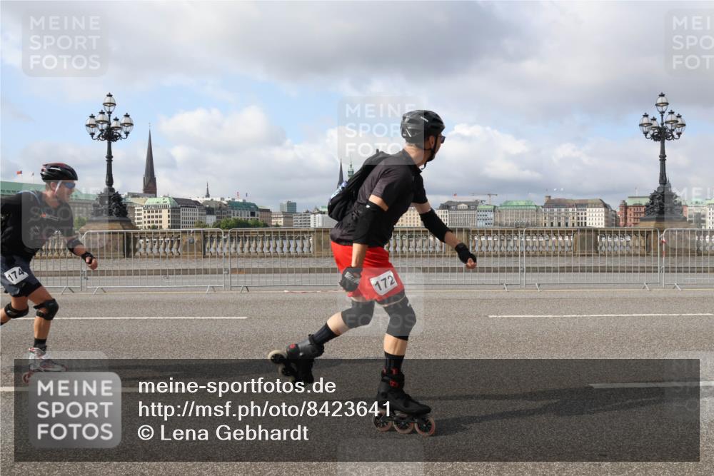 29.06.2025 - hella hamburg halbmarathon Lena Gebhardt http://msf.ph/oto/8423641 29.06.2025 08:58:10 Lombardsbrücke 174, 172 meine-sportfotos.de