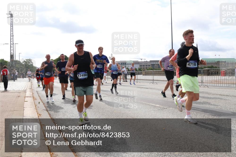 29.06.2025 - hella hamburg halbmarathon Lena Gebhardt http://msf.ph/oto/8423853 29.06.2025 10:19:02 Lombardsbrücke 17386, 5834, 185, 17490, 13464, 17548, 2096, 4718, 1349, 1521, 1718, 1755, 2096, 2311, 2781, 2802, 2821, 3026, 3105, 3118, 3529, 3591, 3592, 3631, 4718, 4802, 4845, 5034, 5049, 5080, 5098, 5178, 5264, 5266, 5323, 5429, 5834, 5910, 6194, 6249, 6413, 6477, 6482, 6542, 6736, 7051, 7121, 7214, 7252, 8665, 8761, 8778, 8780, 9252, 9270, 9272, 9276, 9505, 9549, 9652, 9756, 9757, 10037, 10039, 10124, 10129, 10467, 10502, 10816, 12548, 12552, 12703 meine-sportfotos.de