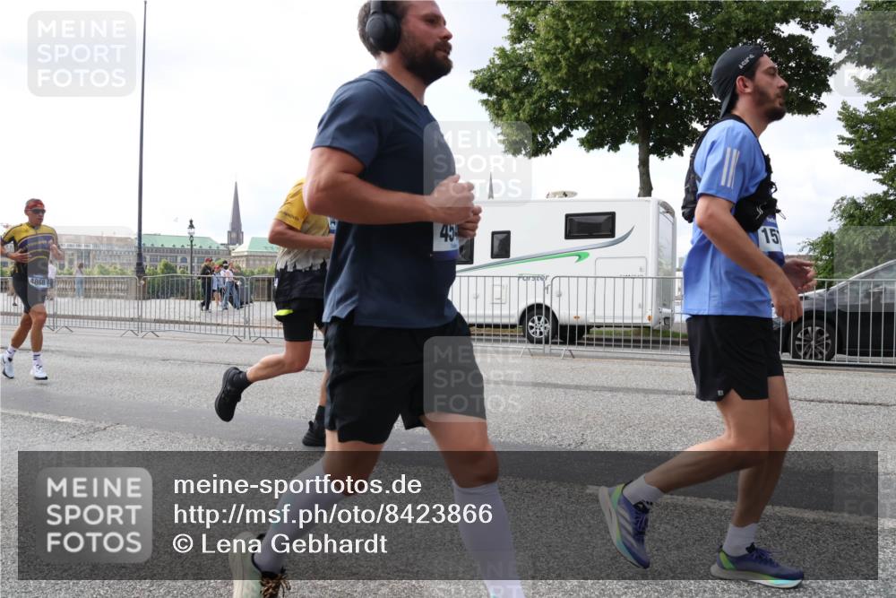 29.06.2025 - hella hamburg halbmarathon Lena Gebhardt http://msf.ph/oto/8423866 29.06.2025 10:06:14 Lombardsbrücke 4868, 494, 15, 1229, 1245, 1448, 1766, 1830, 1842, 2471, 2540, 3062, 4169, 4542, 4666, 4868, 5431, 6014, 6314, 7138, 7741, 8051, 8316, 8894, 8909, 9361, 9477, 9560, 10214, 10297, 10781, 13042, 13054, 13481, 13863, 14369, 14987, 15113, 15145, 15229, 15462, 15537, 15766, 15772, 15858, 16441, 16687, 17239, 17746, 17885, 18042, 18575, 18577, 18768, 18857, 18910, 18913, 18966 meine-sportfotos.de