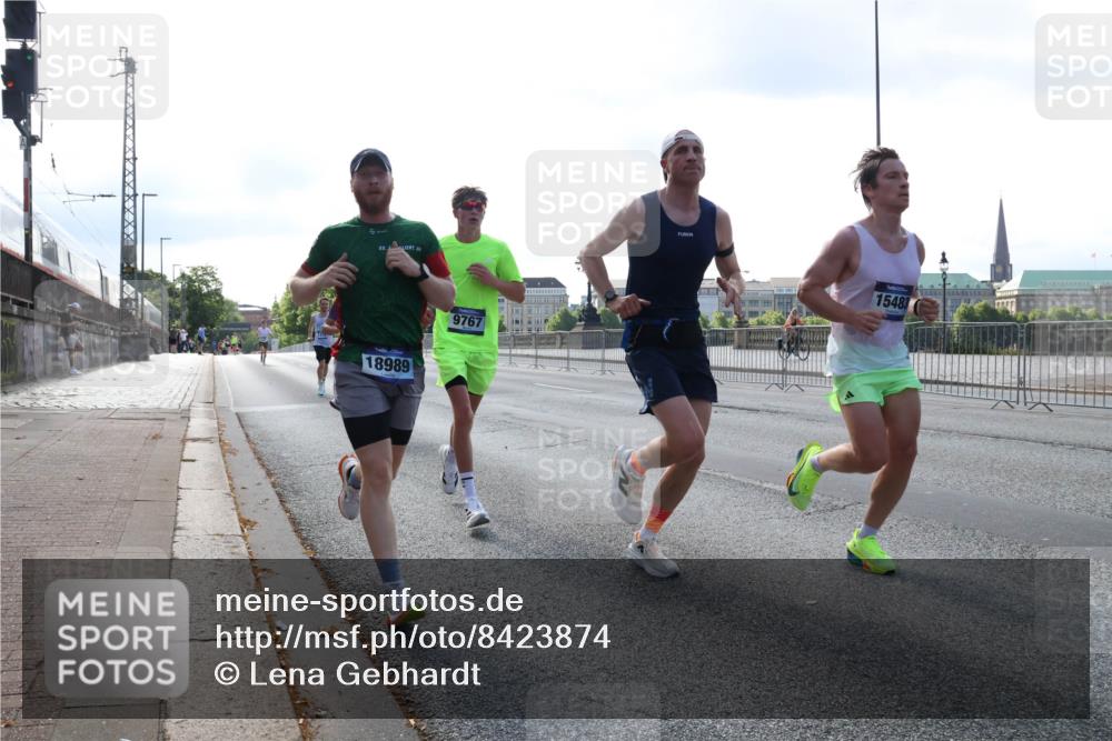 29.06.2025 - hella hamburg halbmarathon Lena Gebhardt http://msf.ph/oto/8423874 29.06.2025 09:43:11 Lombardsbrücke 18989, 9767, 15483, 1271, 4338, 5301, 5612, 6090, 7331, 7380, 7855, 9097, 9269, 9385, 9565, 9767, 10867, 11228, 11994, 12341, 12360, 12529, 12992, 13346, 13374, 14728, 14753, 14757, 14836, 15483, 15671, 17614, 18037, 18328, 18693, 18695, 18740, 18989, 19041, 19042, 19050, 19076, 19078 meine-sportfotos.de