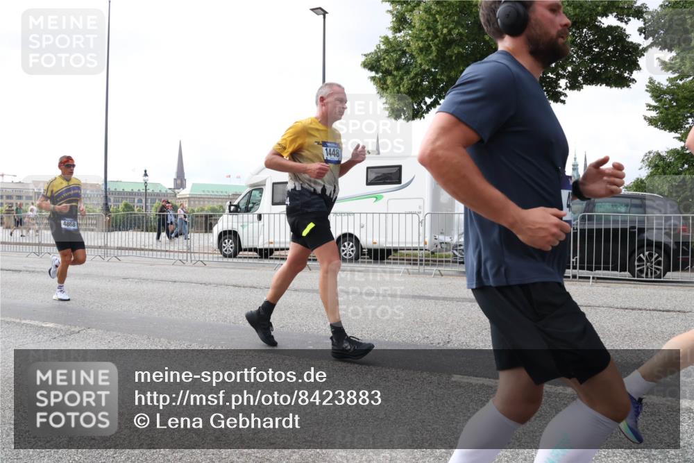 29.06.2025 - hella hamburg halbmarathon Lena Gebhardt http://msf.ph/oto/8423883 29.06.2025 10:06:14 Lombardsbrücke 1229, 1245, 1448, 1766, 1830, 1842, 2471, 2540, 3062, 4169, 4542, 4666, 4868, 5431, 6014, 6314, 7138, 7741, 8051, 8316, 8894, 8909, 9361, 9477, 9560, 10214, 10297, 10781, 13042, 13054, 13481, 13863, 14369, 14987, 15113, 15145, 15229, 15462, 15537, 15766, 15772, 15858, 16441, 16687, 17239, 17746, 17885, 18042, 18575, 18577, 18768, 18857, 18910, 18913, 18966 meine-sportfotos.de