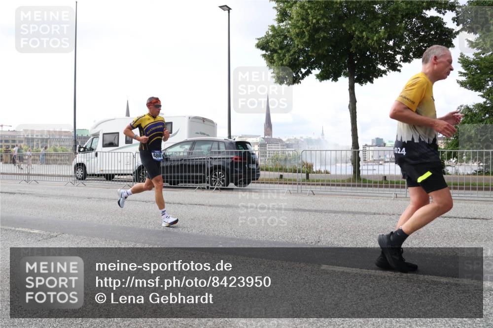 29.06.2025 - hella hamburg halbmarathon Lena Gebhardt http://msf.ph/oto/8423950 29.06.2025 10:06:15 Lombardsbrücke 4868, 024, 1229, 1245, 1448, 1766, 1830, 1842, 2540, 3062, 4169, 4542, 4666, 4868, 5431, 6014, 6314, 7138, 7741, 8051, 8316, 8894, 8909, 9361, 9477, 9560, 10214, 10297, 10781, 13042, 13054, 13481, 13863, 14369, 14987, 15113, 15145, 15229, 15462, 15537, 15766, 15772, 15858, 16441, 16687, 17239, 17746, 17885, 18042, 18575, 18577, 18768, 18857, 18910, 18913, 18966 meine-sportfotos.de