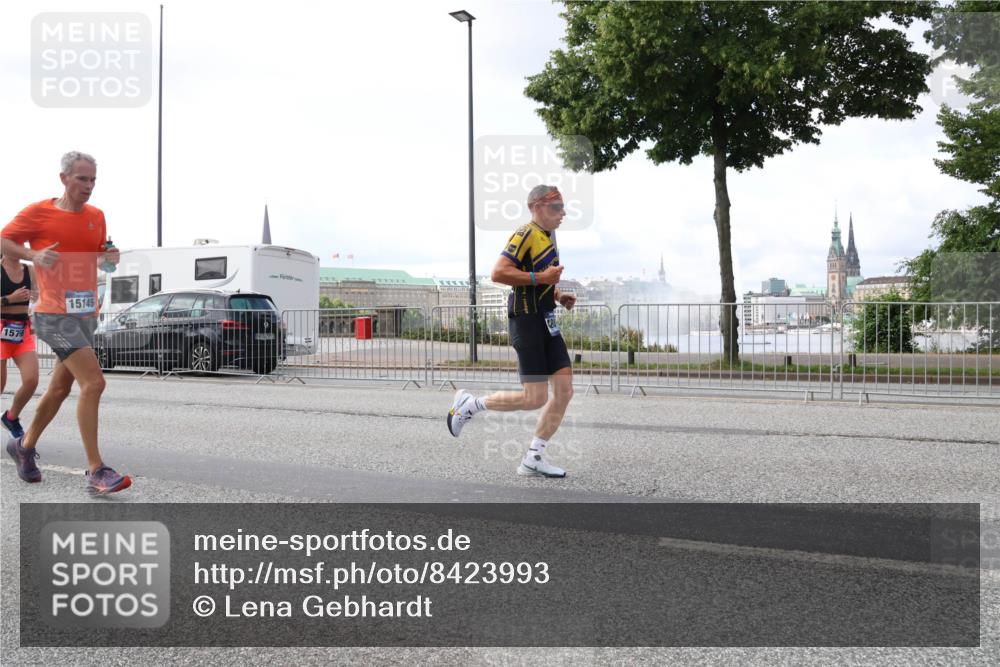 29.06.2025 - hella hamburg halbmarathon Lena Gebhardt http://msf.ph/oto/8423993 29.06.2025 10:06:15 Lombardsbrücke 1576, 15145, 1229, 1245, 1448, 1766, 1830, 1842, 2540, 3062, 4169, 4542, 4666, 4868, 5431, 6014, 6314, 7138, 7741, 8051, 8316, 8894, 8909, 9361, 9477, 9560, 10214, 10297, 10781, 13042, 13054, 13481, 13863, 14369, 14987, 15113, 15145, 15229, 15462, 15537, 15766, 15772, 15858, 16441, 16687, 17239, 17746, 17885, 18042, 18575, 18577, 18768, 18857, 18910, 18913, 18966 meine-sportfotos.de