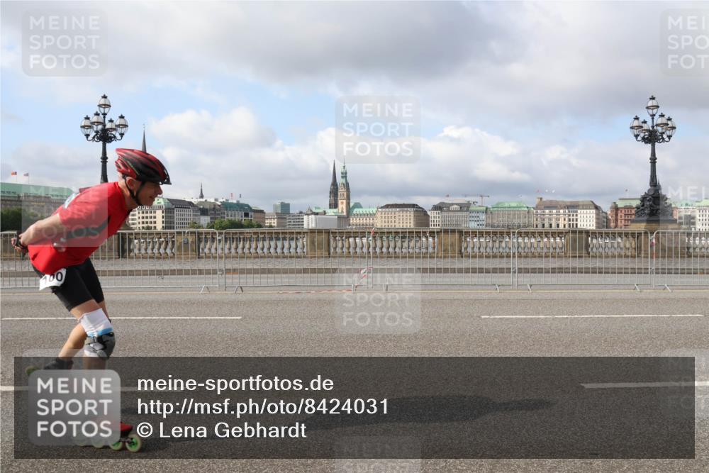 29.06.2025 - hella hamburg halbmarathon Lena Gebhardt http://msf.ph/oto/8424031 29.06.2025 08:58:13 Lombardsbrücke 100 meine-sportfotos.de