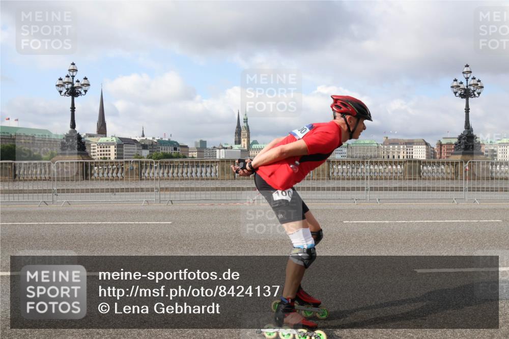 29.06.2025 - hella hamburg halbmarathon Lena Gebhardt http://msf.ph/oto/8424137 29.06.2025 08:58:14 Lombardsbrücke 100 meine-sportfotos.de