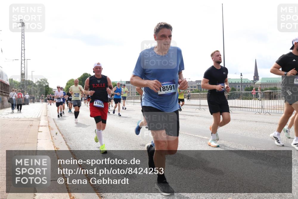29.06.2025 - hella hamburg halbmarathon Lena Gebhardt http://msf.ph/oto/8424253 29.06.2025 10:19:07 Lombardsbrücke 16925, 11602, 18591, 14, 1349, 1521, 1718, 1755, 2096, 2311, 2589, 2781, 2802, 2812, 2821, 2895, 3026, 3105, 3118, 3591, 3592, 3631, 4718, 4722, 4802, 4845, 5034, 5049, 5080, 5098, 5178, 5264, 5266, 5323, 5429, 5834, 5910, 6194, 6249, 6413, 6477, 6482, 6542, 6736, 7051, 7121, 7143, 7214, 7252, 8575, 8665, 8761, 8778, 8780, 9252, 9270, 9272, 9276, 9549, 9652, 9756, 9757, 10037, 10039, 10124, 10129, 10467, 10816 meine-sportfotos.de