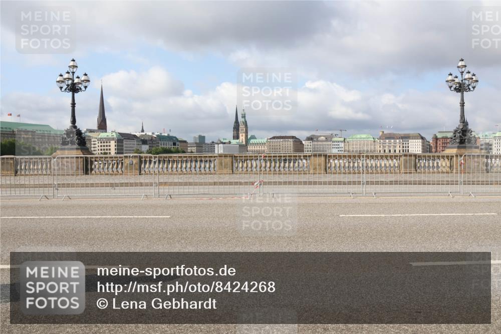 29.06.2025 - hella hamburg halbmarathon Lena Gebhardt http://msf.ph/oto/8424268 29.06.2025 08:58:24 Lombardsbrücke  meine-sportfotos.de