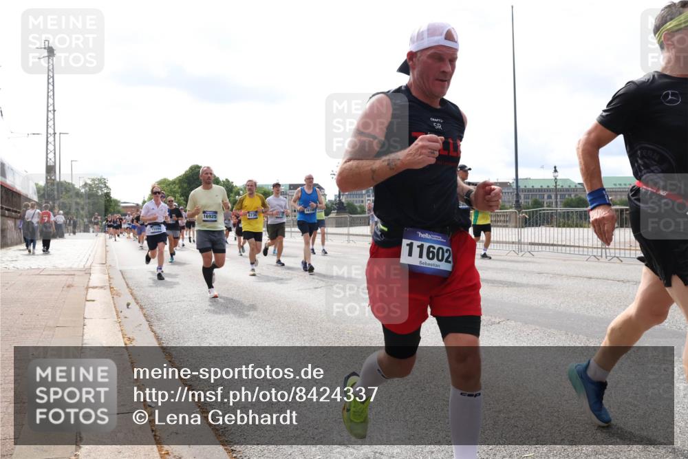 29.06.2025 - hella hamburg halbmarathon Lena Gebhardt http://msf.ph/oto/8424337 29.06.2025 10:19:08 Lombardsbrücke 16925, 6736, 15594, 16168, 11602, 1332, 1349, 1521, 1718, 1755, 2096, 2311, 2589, 2781, 2795, 2802, 2812, 2821, 2895, 3026, 3105, 3118, 3591, 3592, 3631, 4718, 4722, 4845, 5034, 5049, 5080, 5098, 5178, 5264, 5266, 5323, 5429, 5834, 5910, 6194, 6249, 6413, 6477, 6482, 6542, 6736, 7051, 7121, 7143, 7214, 7252, 8575, 8665, 8761, 8778, 8780, 9252, 9270, 9272, 9276, 9549, 9652, 9756, 9757, 10037, 10039, 10124, 10129, 10467, 10816 meine-sportfotos.de