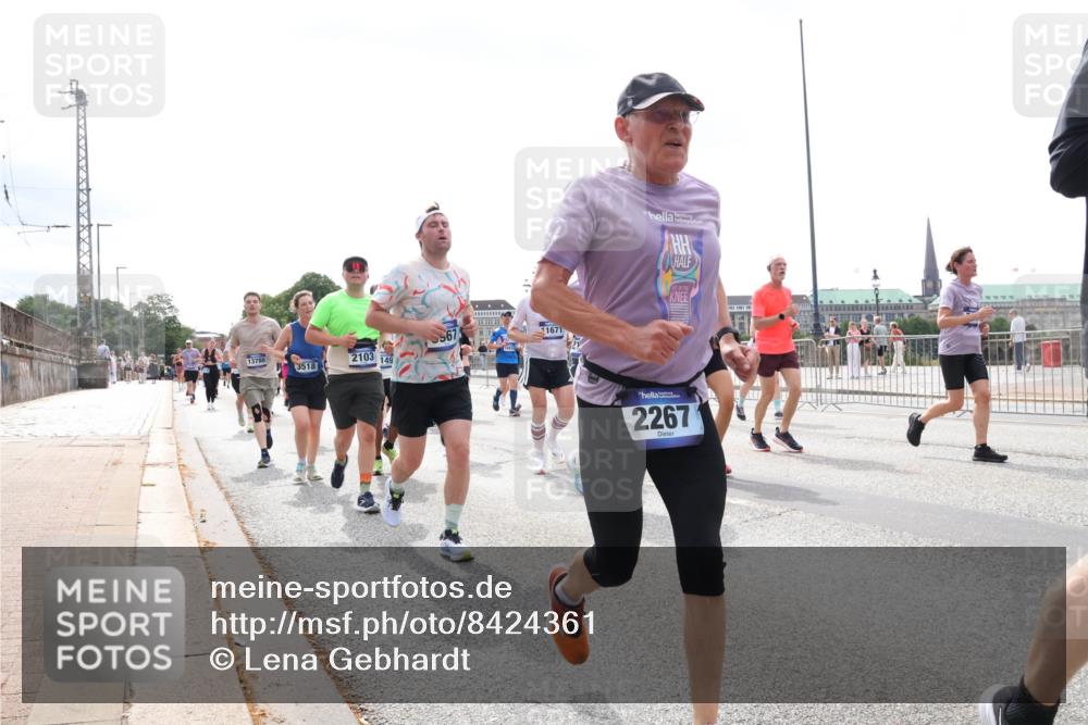 29.06.2025 - hella hamburg halbmarathon Lena Gebhardt http://msf.ph/oto/8424361 29.06.2025 10:43:15 Lombardsbrücke 567, 1671, 13786, 3518, 2103, 2267, 1149, 1155, 1467, 1788, 1816, 1878, 1964, 2103, 2158, 2267, 2361, 2450, 2509, 2971, 3074, 3238, 3283, 3329, 3378, 3518, 3638, 3764, 4056, 4105, 4177, 4302, 4367, 4385, 4680, 5067, 5268, 5370, 5610, 5720, 5755, 5967, 6012, 6096, 6440, 6931, 7043, 7461, 7872, 7926, 8135, 8161, 8184, 8233, 8408, 8435, 8795, 8991, 9072, 9304, 9378, 9639, 9641, 9644, 9976, 10008, 10083, 10180, 10200, 10202, 11142, 11710, 12151, 13049 meine-sportfotos.de