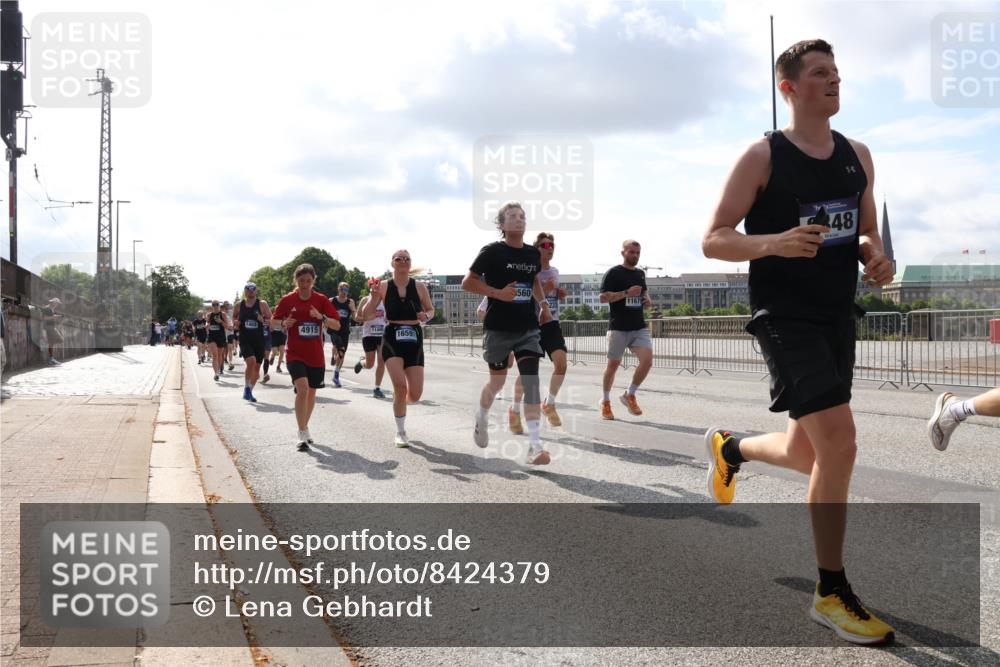 29.06.2025 - hella hamburg halbmarathon Lena Gebhardt http://msf.ph/oto/8424379 29.06.2025 09:52:21 Lombardsbrücke 4915, 11495, 16591, 48, 560, 1057, 1139, 1169, 1220, 1312, 1353, 1468, 1512, 1569, 1604, 1631, 1763, 3305, 3618, 3697, 3852, 4565, 4871, 4915, 5011, 5014, 5047, 5129, 5231, 5336, 5690, 5987, 6373, 6550, 6700, 6705, 6711, 6770, 7067, 7185, 7432, 7710, 7865, 7961, 8074, 8359, 8564, 8852, 9348, 9358, 9444, 9547, 9659, 10493, 10691, 10741, 10796, 10978, 11062, 11495, 11679, 11779, 11821, 12046, 12438, 12772, 13403, 13614, 13728, 14257 meine-sportfotos.de
