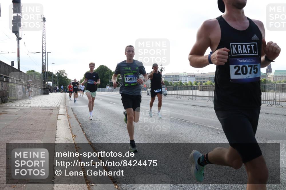 29.06.2025 - hella hamburg halbmarathon Lena Gebhardt http://msf.ph/oto/8424475 29.06.2025 09:43:33 Lombardsbrücke 17893, 2025, 2, 15023, 8318, 2075, 1271, 2075, 2180, 2203, 4338, 5301, 6090, 7380, 8318, 9097, 9385, 9565, 9767, 9804, 10351, 10867, 11994, 12341, 13374, 13941, 14728, 14757, 15023, 15136, 15483, 15671, 17040, 17893, 18037, 18328, 18693, 18695, 18763, 18832, 18989 meine-sportfotos.de