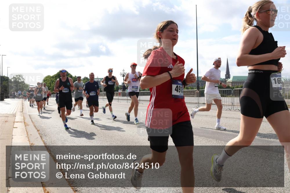 29.06.2025 - hella hamburg halbmarathon Lena Gebhardt http://msf.ph/oto/8424510 29.06.2025 09:52:22 Lombardsbrücke 1468, 14449, 1139, 12046, 11495, 4915, 16, 1057, 1139, 1169, 1220, 1312, 1353, 1468, 1512, 1569, 1604, 1631, 1763, 3305, 3618, 3697, 3852, 4565, 4871, 4915, 5011, 5014, 5047, 5129, 5231, 5336, 5690, 5987, 6373, 6550, 6700, 6705, 6711, 6770, 7067, 7185, 7432, 7710, 7865, 7961, 8074, 8359, 8564, 8852, 9348, 9358, 9444, 9547, 9659, 10493, 10691, 10741, 10796, 10978, 11062, 11495, 11679, 11779, 11821, 12046, 12438, 12772, 13403, 13614, 13728, 14257 meine-sportfotos.de