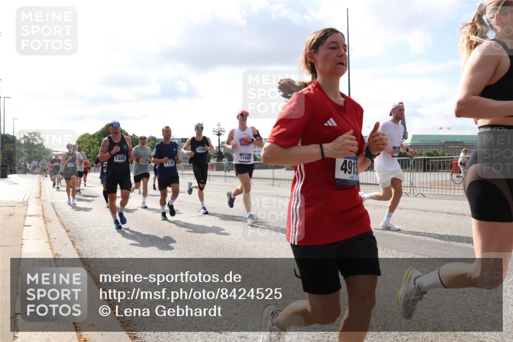 29.06.2025 - hella hamburg halbmarathon Lena Gebhardt http://msf.ph/oto/8424525 29.06.2025 09:52:23 Lombardsbrücke 12046, 1468, 1444, 1, 139, 11495, 4915, 98888, 1057, 1139, 1169, 1220, 1312, 1353, 1415, 1468, 1512, 1569, 1604, 1631, 1763, 3305, 3618, 3697, 3852, 4565, 4871, 4915, 5007, 5011, 5014, 5047, 5129, 5231, 5336, 5690, 5987, 6373, 6550, 6700, 6705, 6711, 6770, 7067, 7185, 7432, 7451, 7710, 7865, 7961, 8074, 8564, 8852, 9348, 9358, 9444, 9547, 9659, 10493, 10691, 10741, 10796, 10978, 11062, 11495, 11679, 11779, 11821, 12046, 12438, 12772, 13403, 13614, 13728, 14257 meine-sportfotos.de