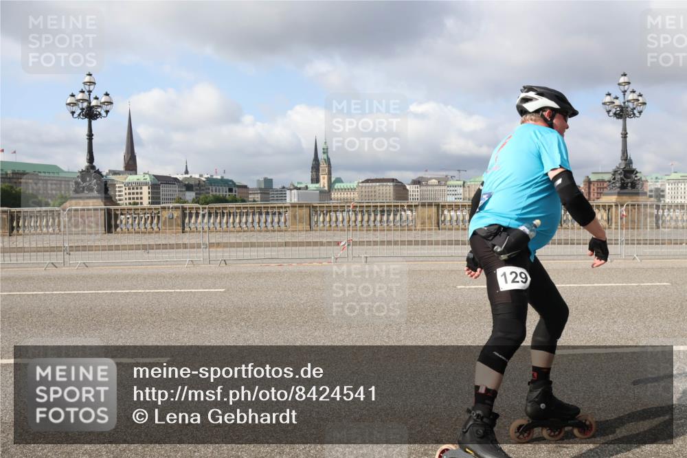29.06.2025 - hella hamburg halbmarathon Lena Gebhardt http://msf.ph/oto/8424541 29.06.2025 08:58:25 Lombardsbrücke 129 meine-sportfotos.de
