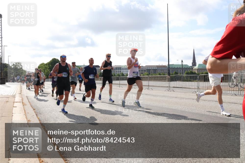 29.06.2025 - hella hamburg halbmarathon Lena Gebhardt http://msf.ph/oto/8424543 29.06.2025 09:52:23 Lombardsbrücke 14449, 107, 1468, 11495, 1139, 1057, 1139, 1169, 1220, 1312, 1353, 1415, 1468, 1512, 1569, 1604, 1631, 1763, 3305, 3618, 3697, 3852, 4565, 4871, 4915, 5007, 5011, 5014, 5047, 5129, 5231, 5336, 5690, 5987, 6373, 6550, 6700, 6705, 6711, 6770, 7067, 7185, 7432, 7451, 7710, 7865, 7961, 8074, 8564, 8852, 9348, 9358, 9444, 9547, 9659, 10493, 10691, 10741, 10796, 10978, 11062, 11495, 11679, 11779, 11821, 12046, 12438, 12772, 13403, 13614, 13728, 14257 meine-sportfotos.de