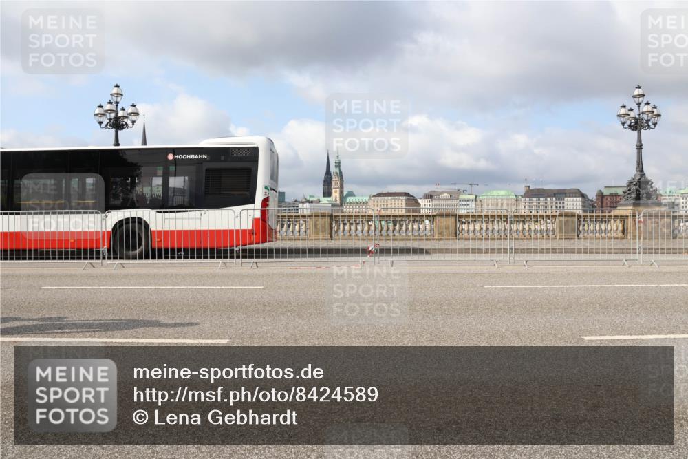 29.06.2025 - hella hamburg halbmarathon Lena Gebhardt http://msf.ph/oto/8424589 29.06.2025 08:58:44 Lombardsbrücke  meine-sportfotos.de