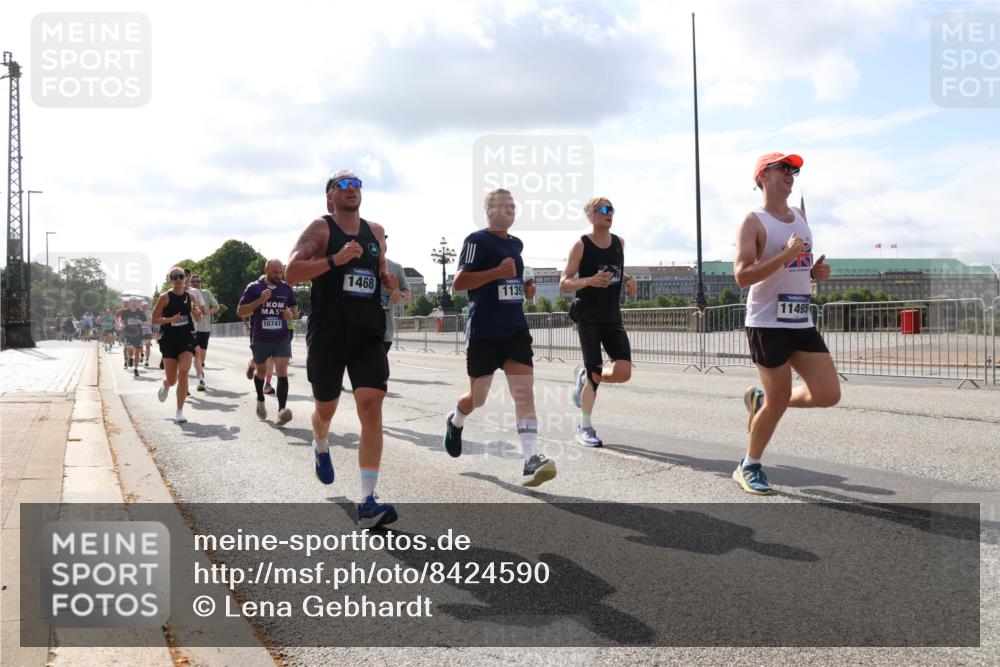 29.06.2025 - hella hamburg halbmarathon Lena Gebhardt http://msf.ph/oto/8424590 29.06.2025 09:52:23 Lombardsbrücke 449, 5, 10741, 1468, 1139, 11495, 1057, 1139, 1169, 1220, 1312, 1353, 1415, 1468, 1512, 1569, 1604, 1631, 1763, 3305, 3618, 3697, 3852, 4565, 4871, 4915, 5007, 5011, 5014, 5047, 5129, 5231, 5336, 5690, 5987, 6373, 6550, 6700, 6705, 6711, 6770, 7067, 7185, 7432, 7451, 7710, 7865, 7961, 8074, 8564, 8852, 9348, 9358, 9444, 9547, 9659, 10493, 10691, 10741, 10796, 10978, 11062, 11495, 11679, 11779, 11821, 12046, 12438, 12772, 13403, 13614, 13728, 14257 meine-sportfotos.de