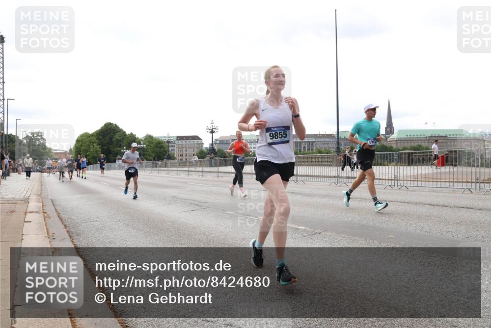 29.06.2025 - hella hamburg halbmarathon Lena Gebhardt http://msf.ph/oto/8424680 29.06.2025 10:28:31 Lombardsbrücke 9855, 5903, 1557, 3445, 4700, 5249, 5250, 5369, 5604, 5718, 5903, 5939, 6102, 6418, 7667, 7980, 8215, 8327, 8560, 9642, 9653, 9654, 9716, 9855, 10068, 10434, 12842, 13045, 13296, 13400, 13568, 13678, 14017, 14155, 15123, 15256, 16125, 16643, 18256, 18293, 18604, 19180 meine-sportfotos.de