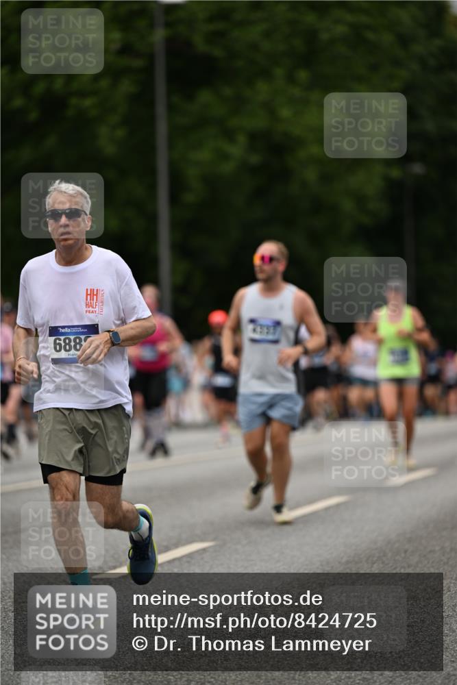 29.06.2025 - hella hamburg halbmarathon Dr. Thomas Lammeyer http://msf.ph/oto/8424725 29.06.2025 10:49:36 Kennedybrücke 1024, 1774, 1798, 2550, 2779, 3570, 4275, 4337, 4388, 5099, 5949, 6841, 6888, 7216, 7859, 7912, 8745, 8907, 9084, 9085, 10668, 10727 meine-sportfotos.de