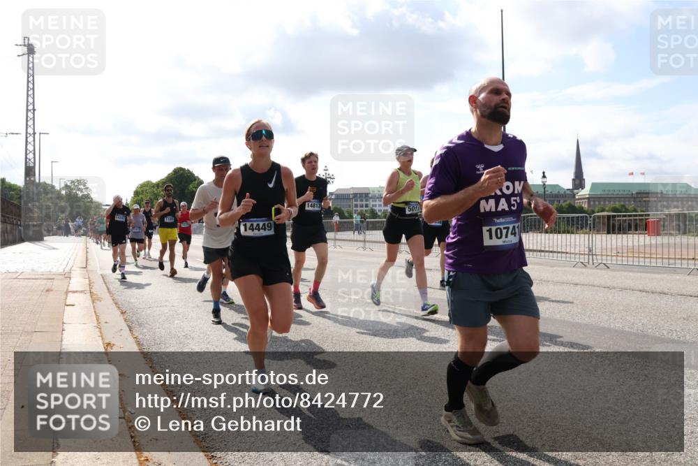 29.06.2025 - hella hamburg halbmarathon Lena Gebhardt http://msf.ph/oto/8424772 29.06.2025 09:52:25 Lombardsbrücke 15247, 1169, 14449, 1741, 14813, 9, 5017, 5, 10741, 1057, 1139, 1169, 1220, 1312, 1353, 1415, 1468, 1512, 1569, 1604, 1631, 1763, 3305, 3618, 3697, 3852, 4565, 4871, 4915, 5007, 5011, 5047, 5231, 5336, 5690, 5987, 6373, 6550, 6705, 6711, 7067, 7185, 7432, 7451, 7710, 7865, 7961, 8564, 8852, 9348, 9444, 9547, 9659, 10493, 10741, 10796, 10978, 11062, 11495, 11679, 11779, 11821, 12046, 12438, 12772, 13403, 13614, 13728, 14257 meine-sportfotos.de