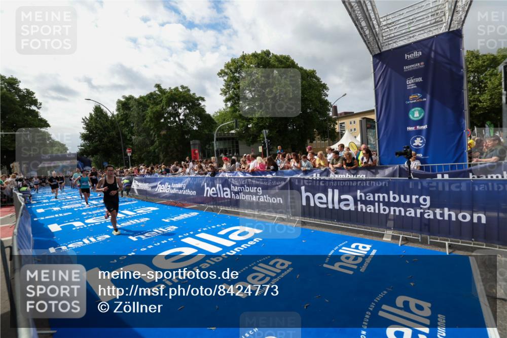 29.06.2025 - hella hamburg halbmarathon Zöllner http://msf.ph/oto/8424773 29.06.2025 10:34:05 Ziel 9345, 9519, 11019, 11227, 13066, 13493, 13494, 14448, 15268, 16724, 17877 meine-sportfotos.de