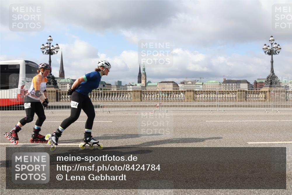 29.06.2025 - hella hamburg halbmarathon Lena Gebhardt http://msf.ph/oto/8424784 29.06.2025 08:58:44 Lombardsbrücke 140, 154 meine-sportfotos.de